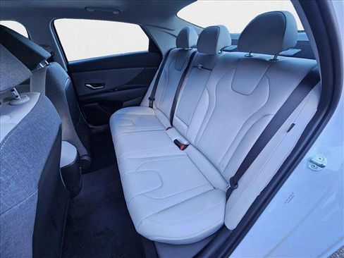 New 2025 Hyundai Elantra Limited w/ Cargo Package image 18