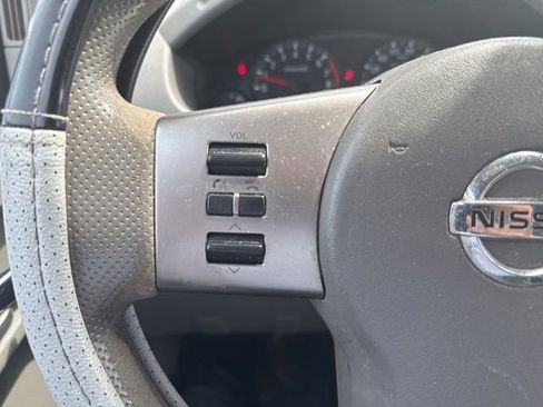 Used 2012 Nissan Frontier SV w/ SV Premium Utility Pkg RWD image 19