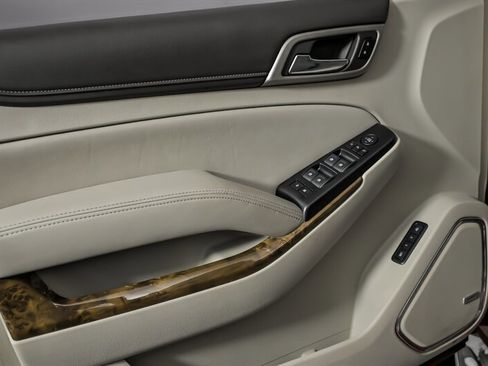 Used 2015 GMC Yukon Denali w/ Touring Package image 16