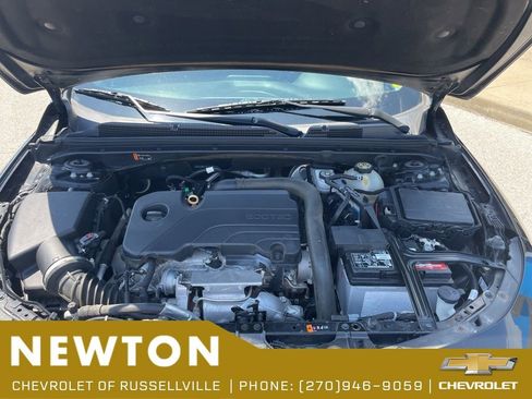 Used 2020 Chevrolet Malibu LT FWD image 40