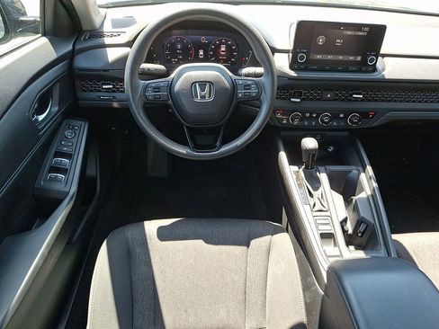 Used 2023 Honda Accord EX image 11