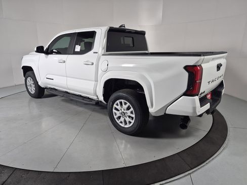 New 2026 Toyota Tacoma SR5 image 3