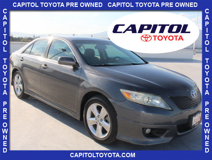 Used 2010 Toyota Camry SE FWD image 1