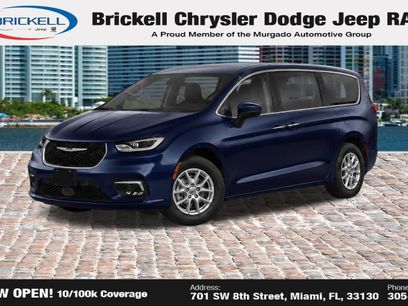 Used 2023 Chrysler Pacifica Touring-L