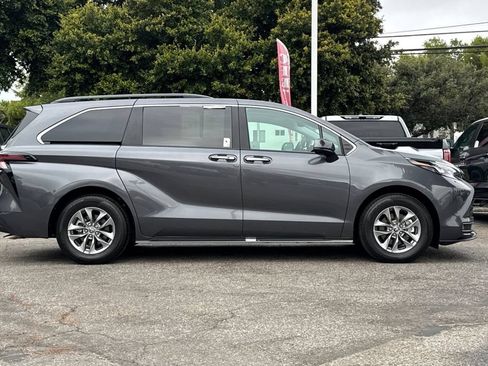 Certified 2025 Toyota Sienna XLE w/ XLE Plus Package AWD/4WD image 2