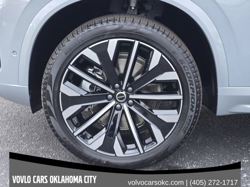 Used 2026 Volvo XC90 B6 Ultra w/ Protection Package AWD/4WD image 12