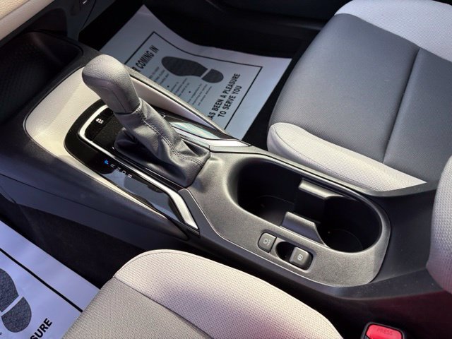 Used 2025 Toyota Corolla LE FWD image 19