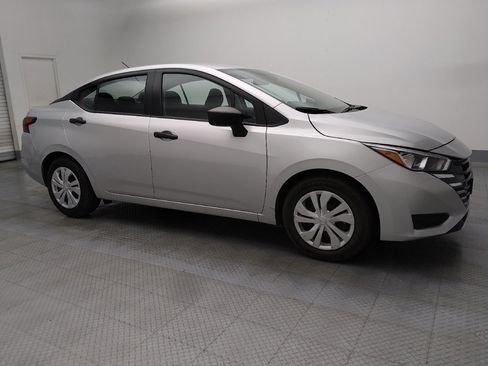 Used 2024 Nissan Versa S FWD image 11