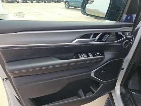 New 2026 Jeep Grand Wagoneer 4WD image 19