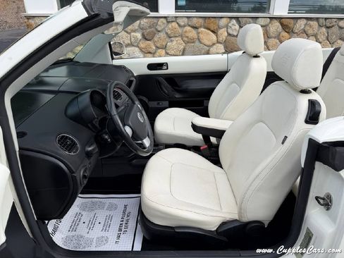 Used 2007 Volkswagen Beetle Triple White Edition FWD image 3