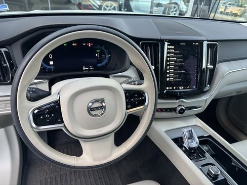 Used 2025 Volvo XC60 T8 Ultra w/ Protection Package Premier image 5