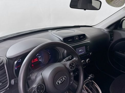 Used 2018 Kia Soul FWD image 14