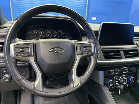 Used 2021 Chevrolet Tahoe Z71 w/ Rear Media and Nav Package image 14