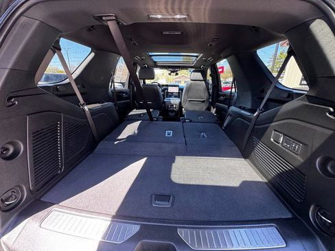 Used 2025 GMC Yukon Denali w/ Sun & Power Step Package AWD/4WD image 47