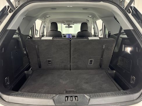 Used 2021 Ford Explorer XLT w/ Equipment Group 202A image 35