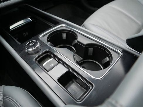 Used 2022 Lincoln Corsair AWD w/ Premium Package image 36