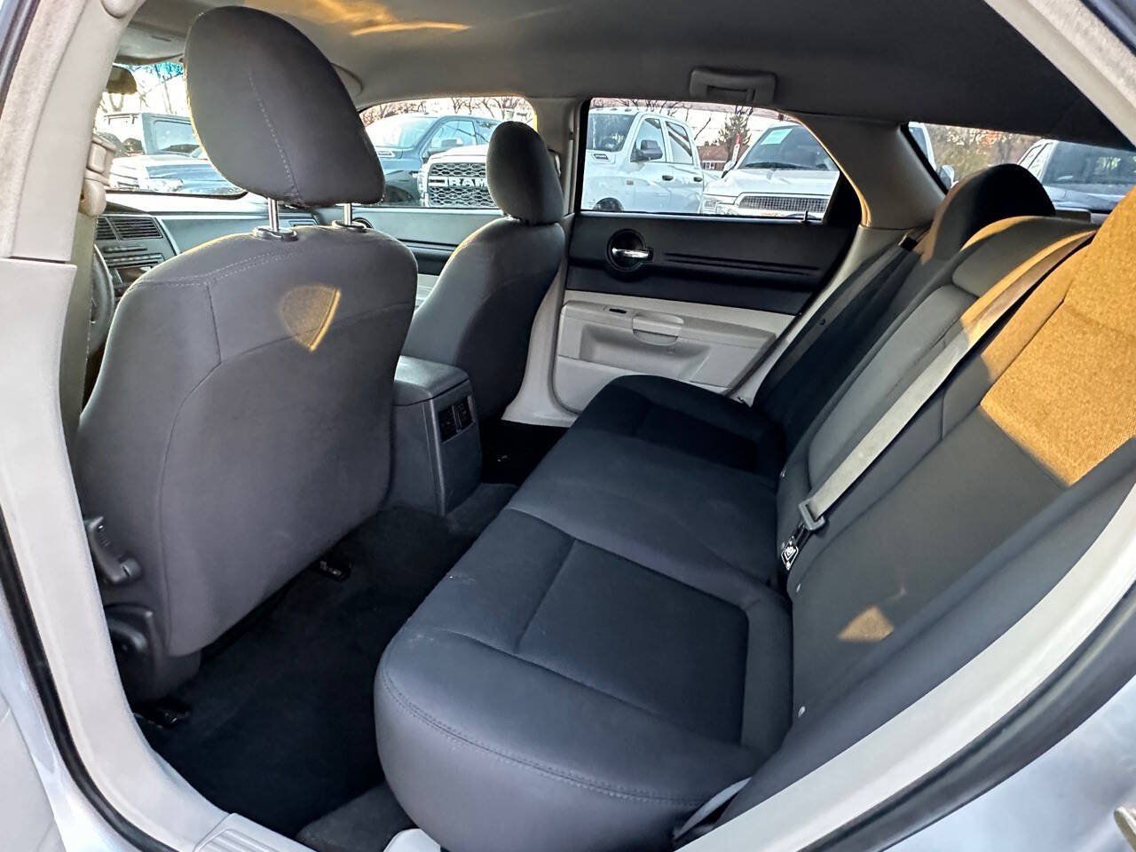 Used 2006 Dodge Magnum SE RWD image 9