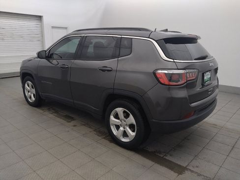 Used 2019 Jeep Compass Latitude FWD image 3