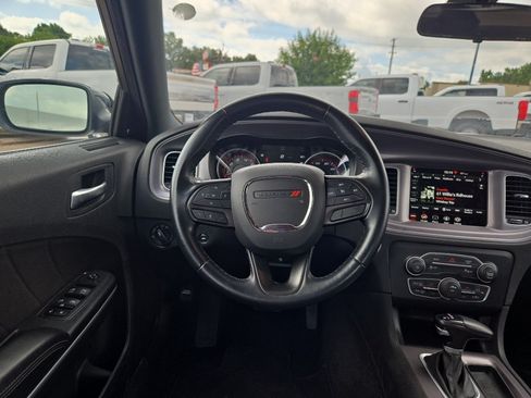 Used 2023 Dodge Charger SXT RWD image 16