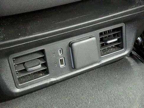 Used 2025 Chevrolet Silverado 1500 LT image 15