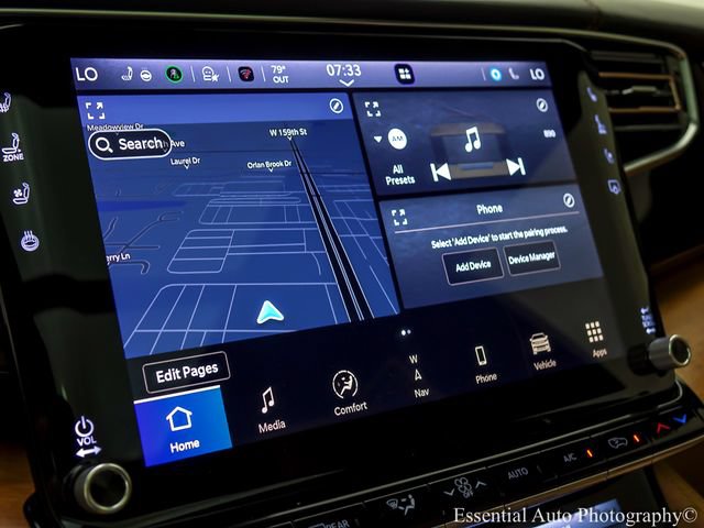Used 2022 Jeep Grand Wagoneer Series III AWD/4WD image 19