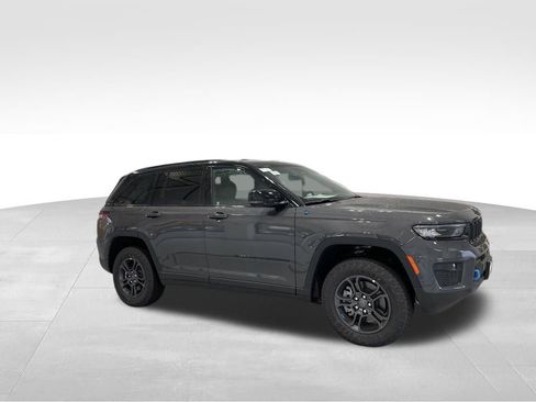 New 2024 Jeep Grand Cherokee Trailhawk w/ Advanced Protech Group II image 2