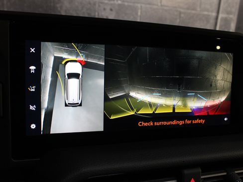 Used 2025 Toyota Land Cruiser image 48