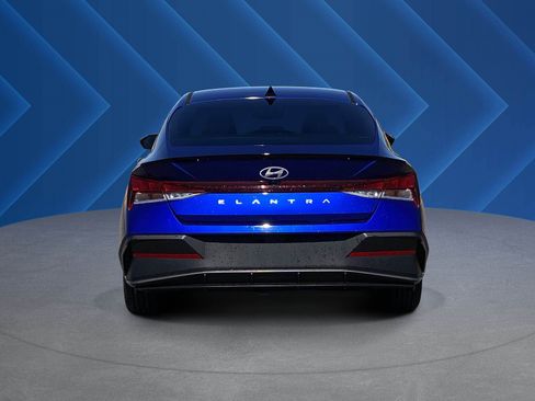 Certified 2026 Hyundai Elantra Sport FWD image 4