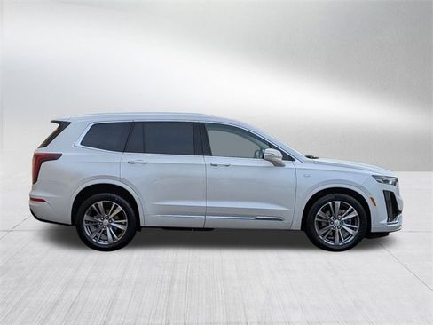 Certified 2023 Cadillac XT6 Premium Luxury image 4