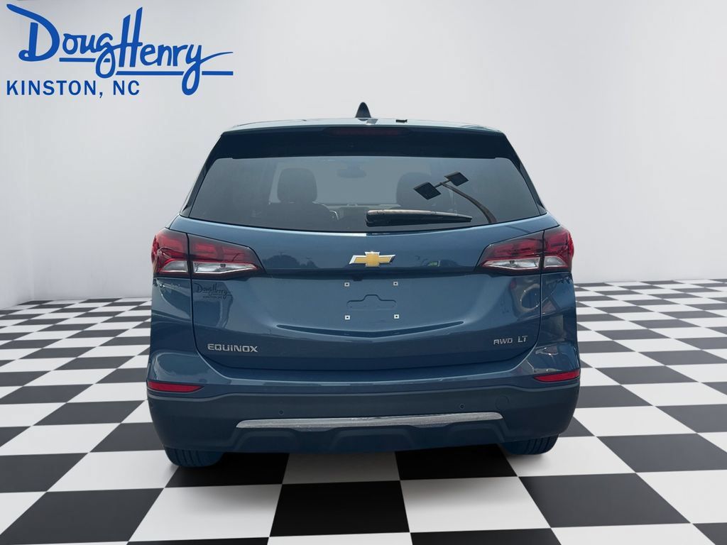 Used 2024 Chevrolet Equinox LT AWD/4WD image 4