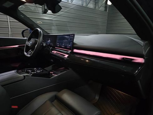 Used 2026 BMW i5 eDrive40 w/ M Sport Package image 12