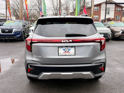 Used 2025 Kia Seltos S image 6