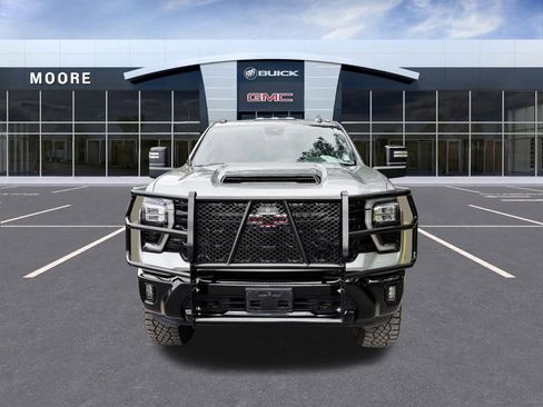 Used 2024 Chevrolet Silverado 2500 ZR2 AWD/4WD image 8
