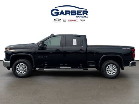 Used 2025 Chevrolet Silverado 2500 LT AWD/4WD image 2
