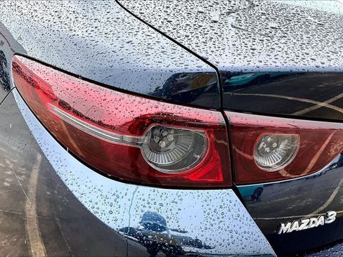 Used 2020 MAZDA MAZDA3 Sedan FWD image 26