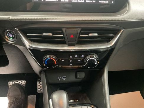 Used 2024 Buick Encore GX Sport Touring w/ Advanced Technology Package AWD/4WD image 18