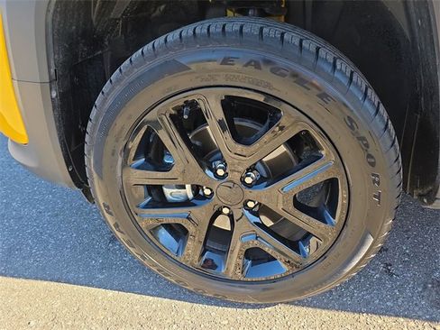 Used 2023 Jeep Renegade Altitude image 10