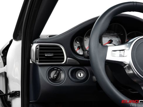 Used 2010 Porsche 911 Turbo AWD/4WD image 29