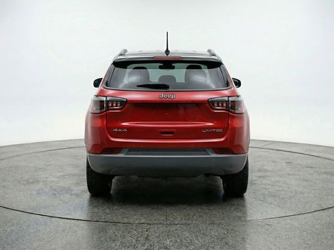 Used 2025 Jeep Compass Trailhawk image 7