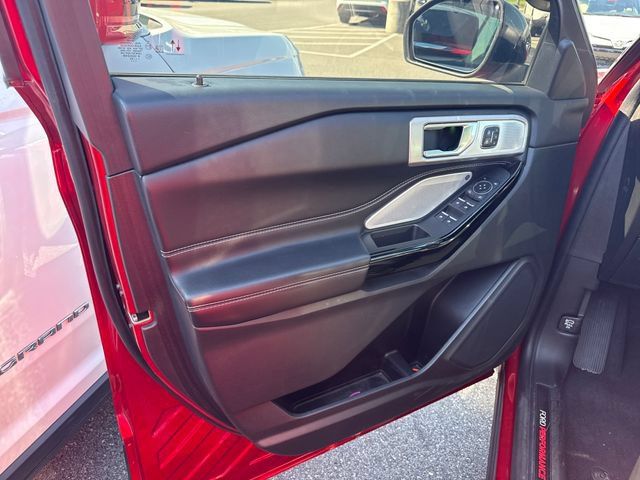 Used 2022 Ford Explorer ST w/ Equipment Group 401A AWD/4WD image 24