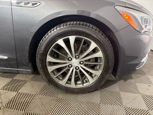 Used 2017 Buick LaCrosse Premium image 22