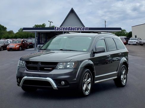 Used 2017 Dodge Journey Crossroad FWD image 1