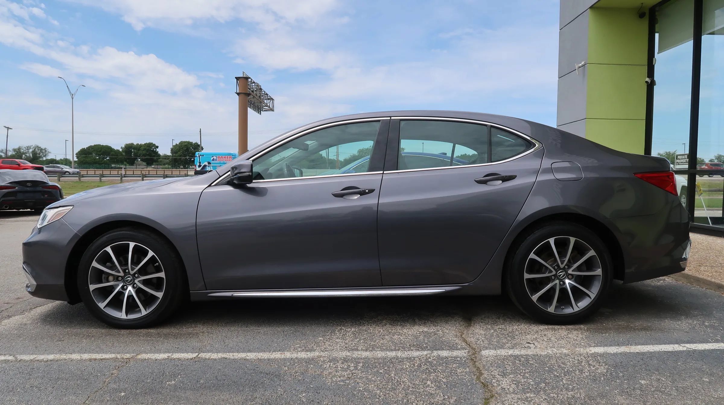 Used 2018 Acura TLX w/ Technology Package FWD image 7