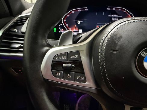 Used 2022 BMW X5 xDrive40i w/ M Sport Package AWD/4WD image 13