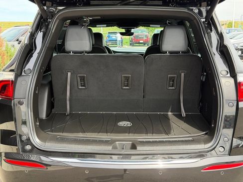 Used 2024 Buick Enclave Essence w/ Sport Touring Edition AWD/4WD image 9