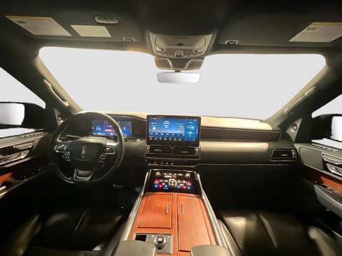Used 2022 Lincoln Navigator L Reserve AWD/4WD image 18