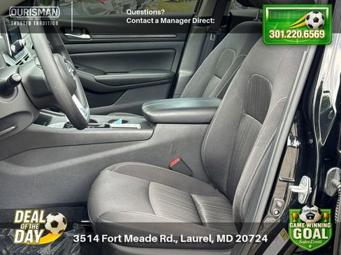 Used 2025 Nissan Altima 2.5 SV FWD image 13