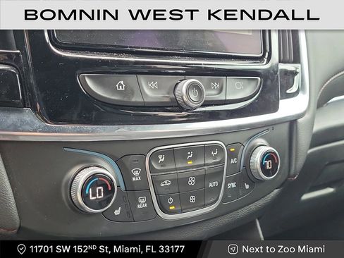 Used 2022 Chevrolet Traverse RS image 20