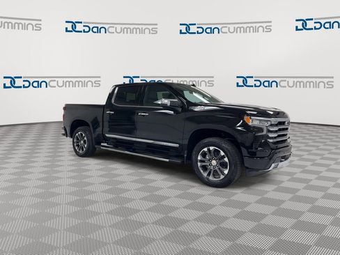 New 2026 Chevrolet Silverado 1500 High Country w/ Technology Package AWD/4WD image 2