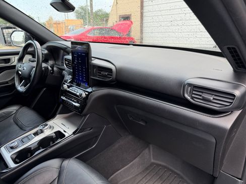Used 2021 Ford Explorer ST w/ Equipment Group 401A AWD/4WD image 16